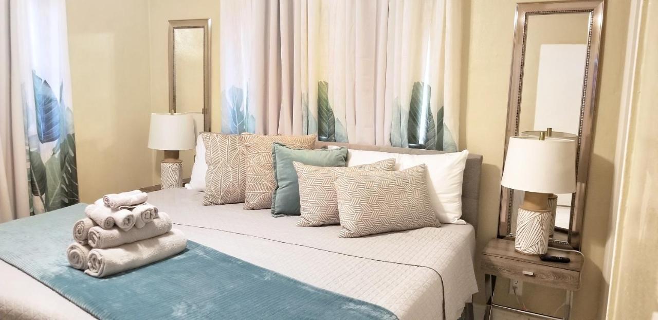 Glam 2 Bedroom Apartment Close To Nsu In Cooper City エクステリア 写真