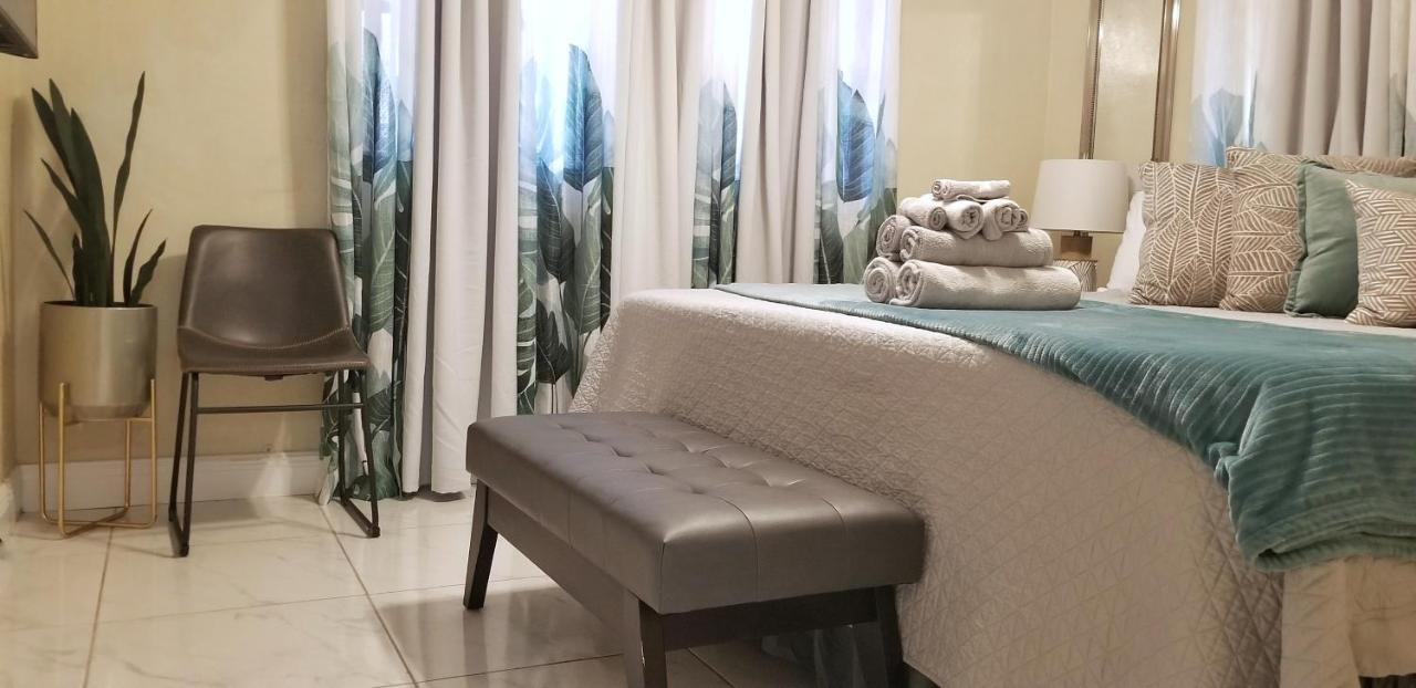 Glam 2 Bedroom Apartment Close To Nsu In Cooper City エクステリア 写真